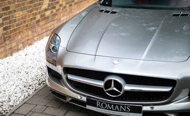 Mercedes-Benz SLS AMG 21