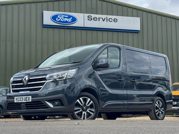 Renault Trafic SWB L1H1 Low Roof Sport SL28 Air Con Alloys Sensors Cam EURO 6 1