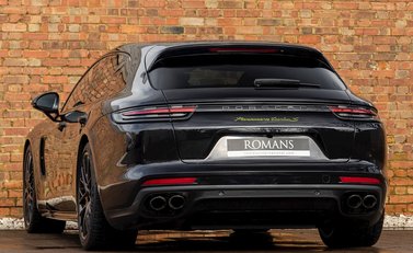 Porsche Panamera Turbo S E-Hybrid Sport Turismo 3