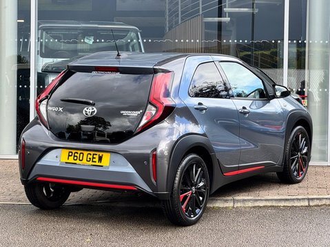 Toyota Aygo X VVT-I UNDERCOVER 10