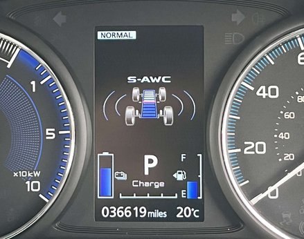 Mitsubishi Outlander 2.4 Outlander Dynamic PHEV CVT 4WD 5dr 33