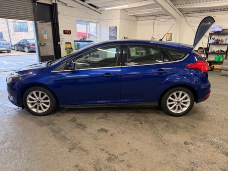Ford Focus 1.0T EcoBoost Titanium Euro 6 (s/s) 5dr 4