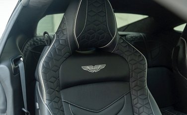 Aston Martin DBS Superleggera 11