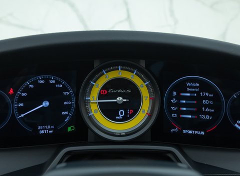 Porsche 911 Turbo S CABRIOLET (992) 22