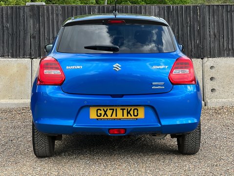 Suzuki Swift SZ5 DUALJET ALLGRIP MHEV 8