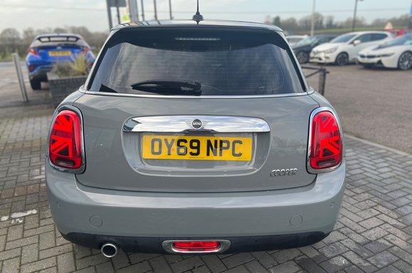 Mini Hatch COOPER EXCLUSIVE 5 DOOR AUTOMATIC 10