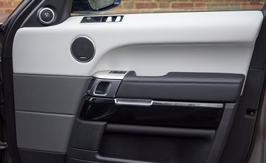 Land Rover Range Rover Sport 5.0 SVR 23