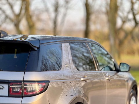 Land Rover Discovery Sport 2.0 Discovery Sport S D Auto 4WD 5dr 16