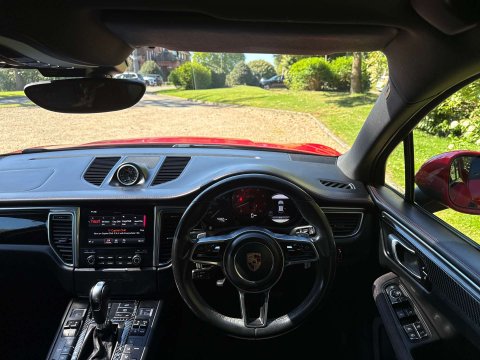 Porsche Macan 3.0 Macan GTS Semi-Auto 4WD 5dr 9