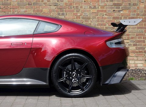 Aston Martin Vantage GT8 22