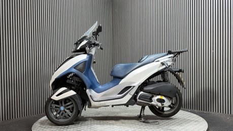 Piaggio MP3 YOURBAN LT 300 RIDE ON A CAR LICENCE TRIKE BIKE PROJECT 4