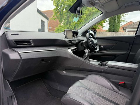 Peugeot 3008 1.2 PureTech Allure SUV 5dr Petrol Manual Euro 6 (s/s) (130 ps) 55