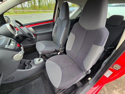 Peugeot 107 URBAN 2-TRONIC 12