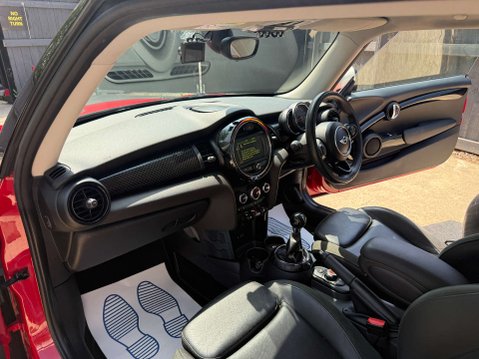 Mini Hatch 2.0 Cooper S Works 210 3dr 86