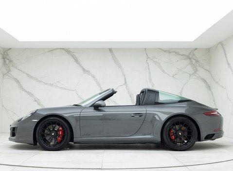 Porsche 911 Targa 4 GTS (991.2) Targa 2