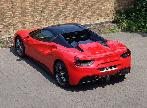 Ferrari 488 Spider 16