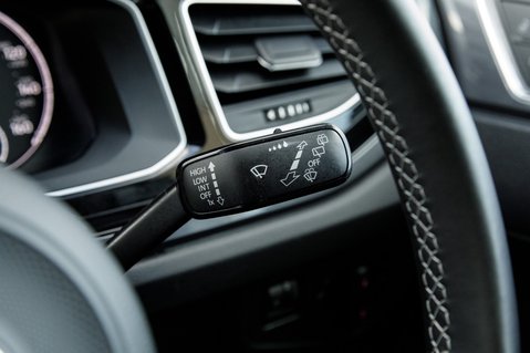 Volkswagen Polo R-LINE TSI DSG 18