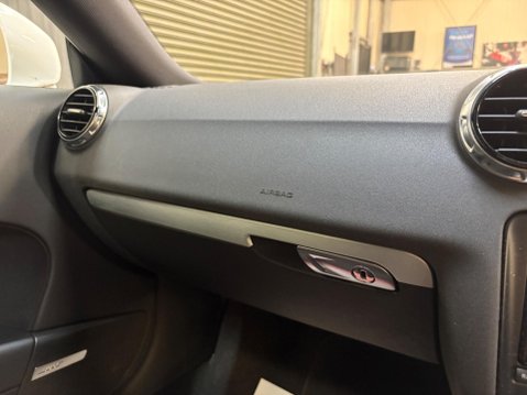 Audi TT 2.0 TFSI S line Euro 5 (s/s) 3dr 25