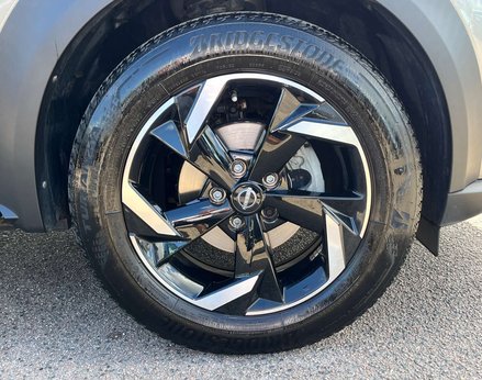 Nissan Juke 1.0 Juke N-Connecta DiG-T 5dr 15
