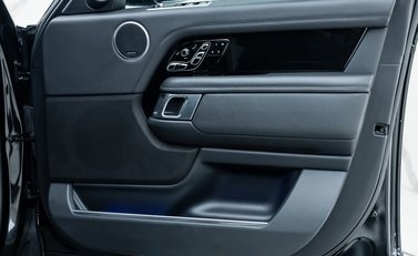 Land Rover Range Rover 5.0 V8 SVAutobiography Dynamic 34