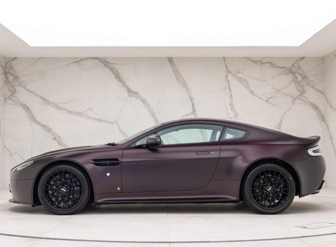 Aston Martin Vantage S V12 3