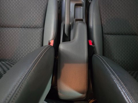 Honda Fit 1.5 VVTi Hybrid 19