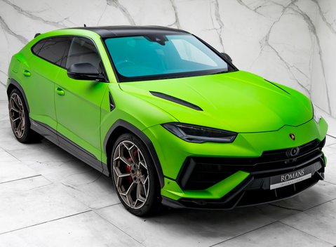 Lamborghini Urus PERFORMANTE 11