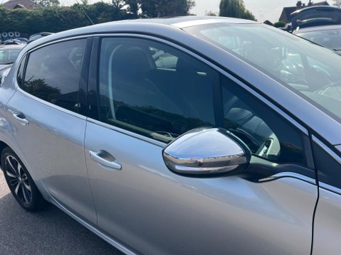Peugeot 208 1.2 PureTech Allure Premium Euro 6 5dr 14