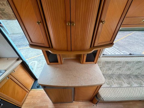 Auto-Sleepers Amethyst 350 LWB 8