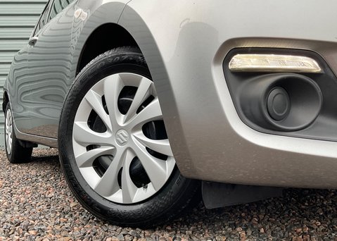 Suzuki Swift SZ3 DUALJET 2