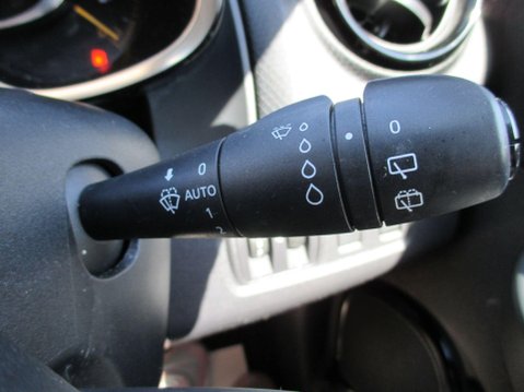 Renault Clio 1.2 16V Dynamique Nav Euro 6 5dr 39