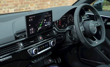 Audi RS4 Avant Vorsprung 16