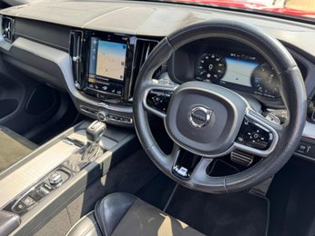 Volvo XC60 2.0 D5 PowerPulse R-Design Pro Auto AWD Euro 6 (s/s) 5dr
