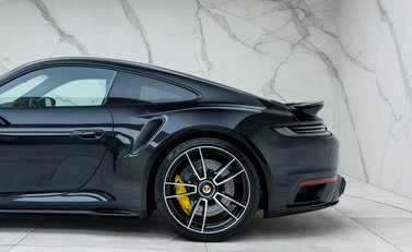 Porsche 911 Turbo S (992) 30