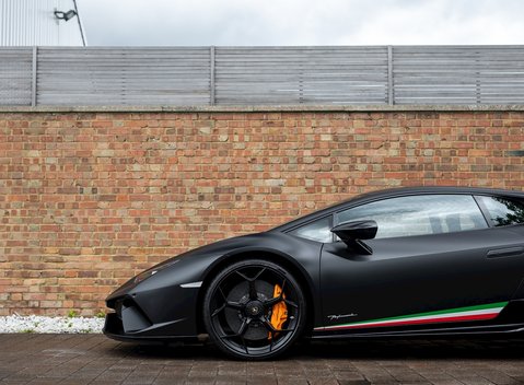 Lamborghini Huracan LP640-4 Performante 24
