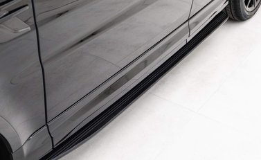 Land Rover Range Rover Sport SVR 26