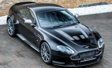 Aston Martin V12 Vantage S 8