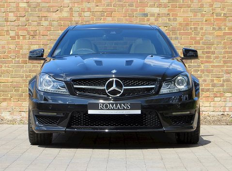 Mercedes-Benz C Class AMG Coupe Edition 507 2