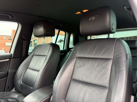 Volkswagen Tiguan 2.0 Tiguan R-Line TDI BlueMotion Technology 4Motion Semi-Automatic 4WD 5dr 42