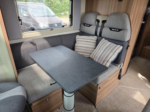 Swift Escape 684 Motor Home 32