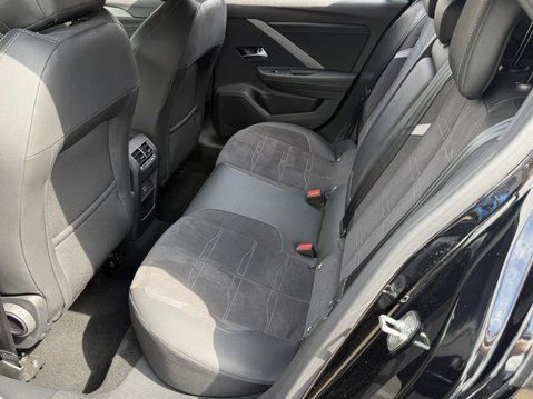 Vauxhall Astra 1.2 Turbo 130 Ultimate 5dr Auto 37
