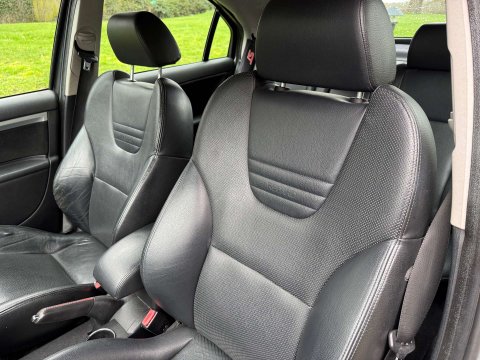 Ford Mondeo 3.0 Mondeo ST220 5dr 10