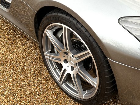 Mercedes-Benz SLS SLS AMG 39