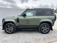 Land Rover Defender 90 D250 Hard Top X-Dynamic HSE 3 Seat 8