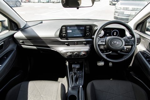 Hyundai BAYON T-GDI SE CONNECT DCT MHEV 3