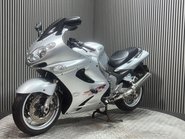 Kawasaki ZZR 2003 ONLY 24K TOURER PROJECT BIKE SPARES OR REPAIR 1200CC 5