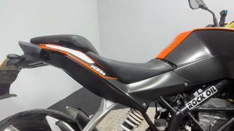 KTM Duke 2011 32K GOOD RUNNING SUPERMOTO PROJECT BIKE 125CC 15BHP 19