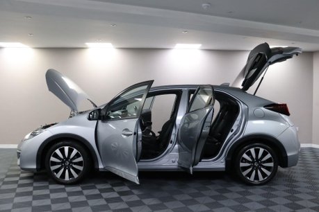 Honda Civic I-VTEC SE PLUS NAVI 6