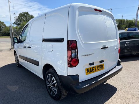 Peugeot Partner 1.6 BlueHDi 855 SE L1 5dr Stop & Start 10