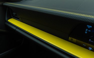 Porsche 911 GT3 TOURING (992) 22